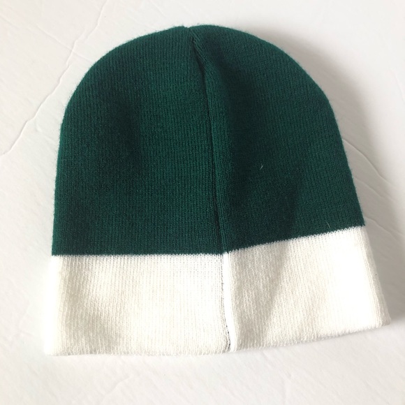 Beanie | Green and white hat - Picture 2 of 2